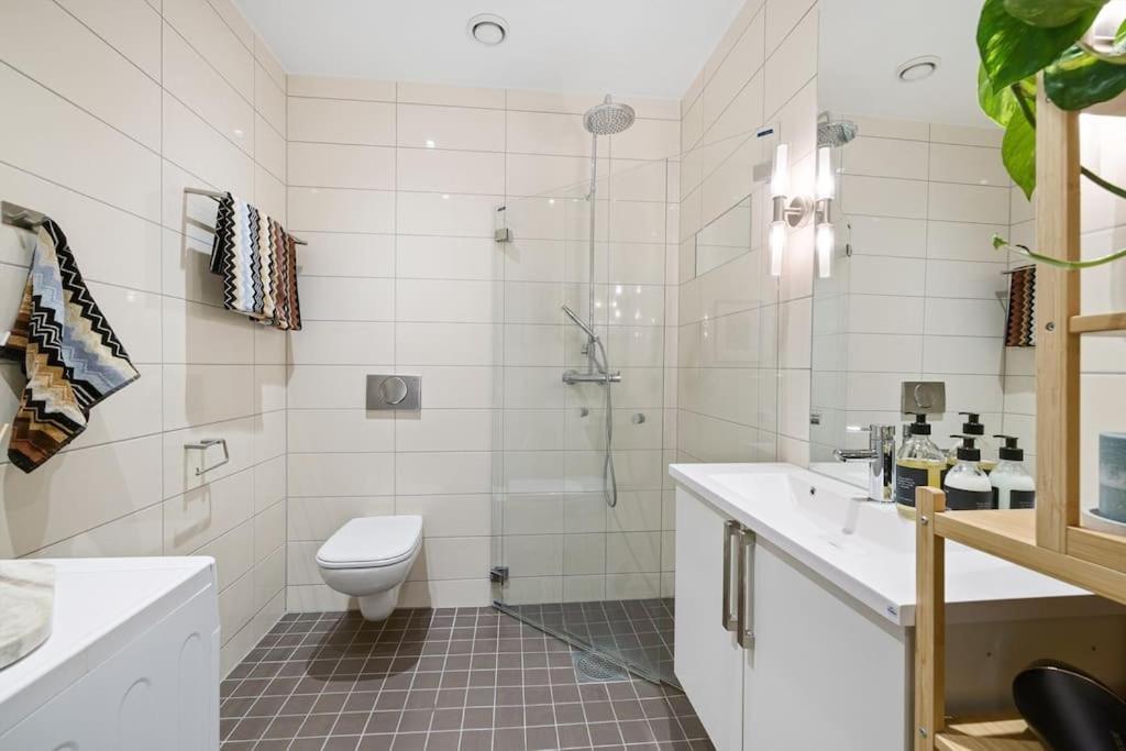 Modern 2Bed Room Sea View Apartment @ Oslo Barcode Dış mekan fotoğraf