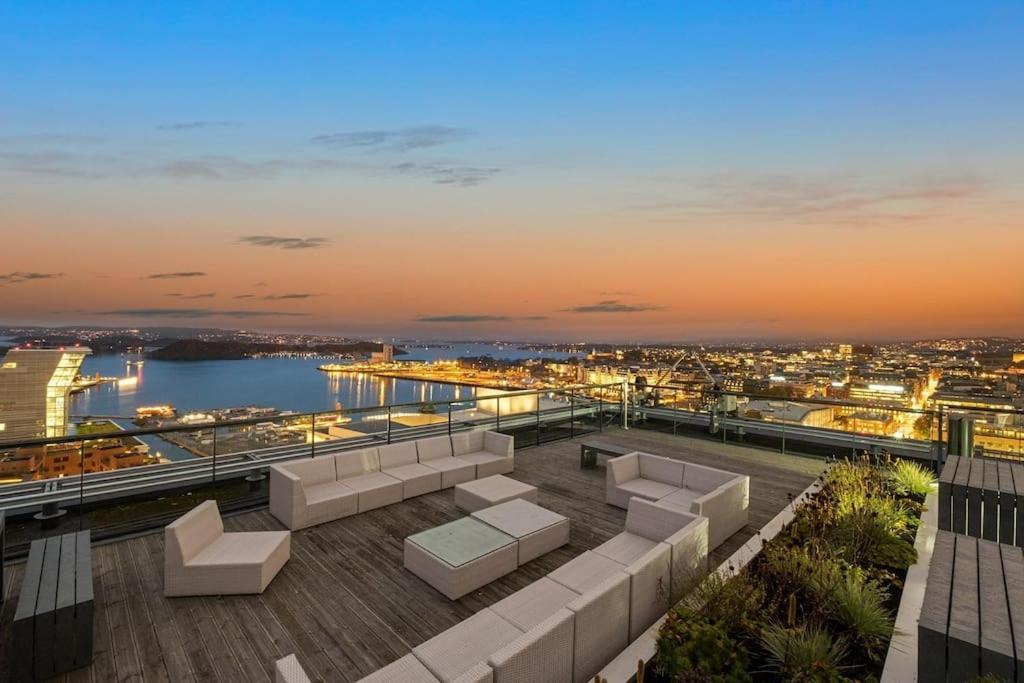 Modern 2Bed Room Sea View Apartment @ Oslo Barcode Dış mekan fotoğraf